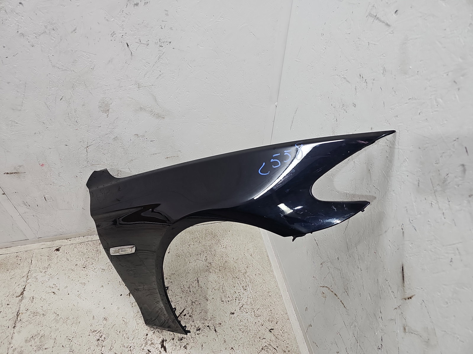 Aripa dreapta fata Bmw 5 (F10) [Fabr 2011-2016] Berlina Pachet M 416 Carbonschwarz Mc - imagine 3