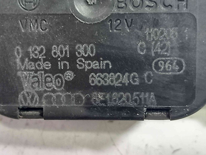 Motoras clapeta aeroterma bord 8E1820511A Audi A4 (8EC, B7) [Fabr 2004-2008] 2.0