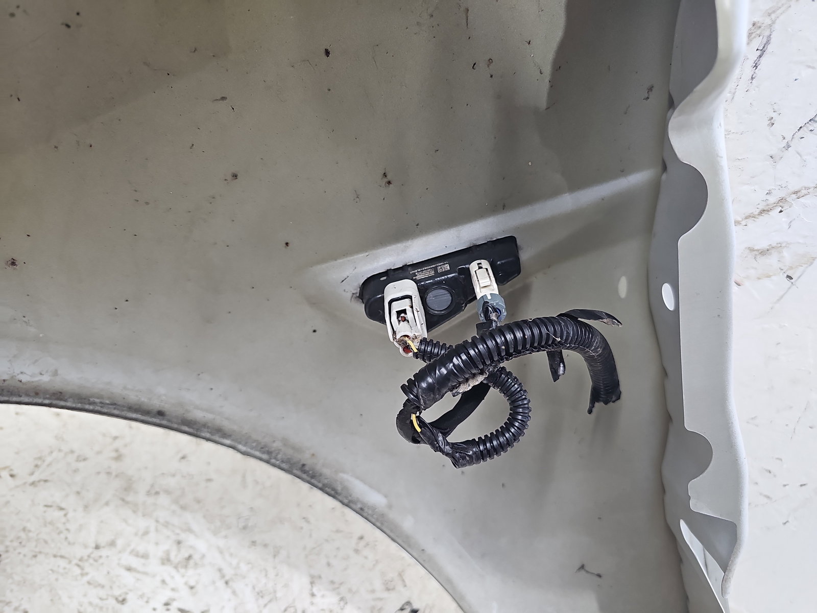 Aripa dreapta fata TESLA Model 3 [Fabr 2020-2025] Pearl White - imagine 4