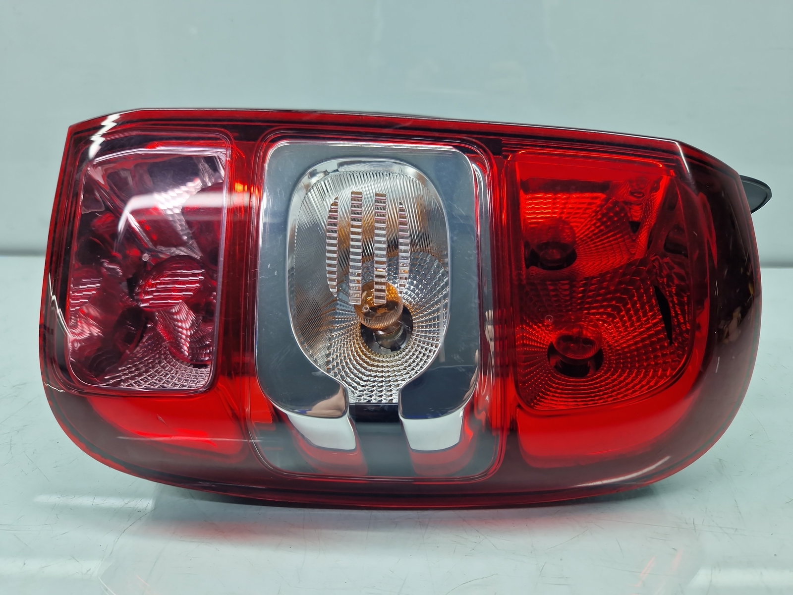 Stop aripa dreapta Dacia Duster [Fabr 2010-2017] SUV Facelift 265506216R - imagine 1