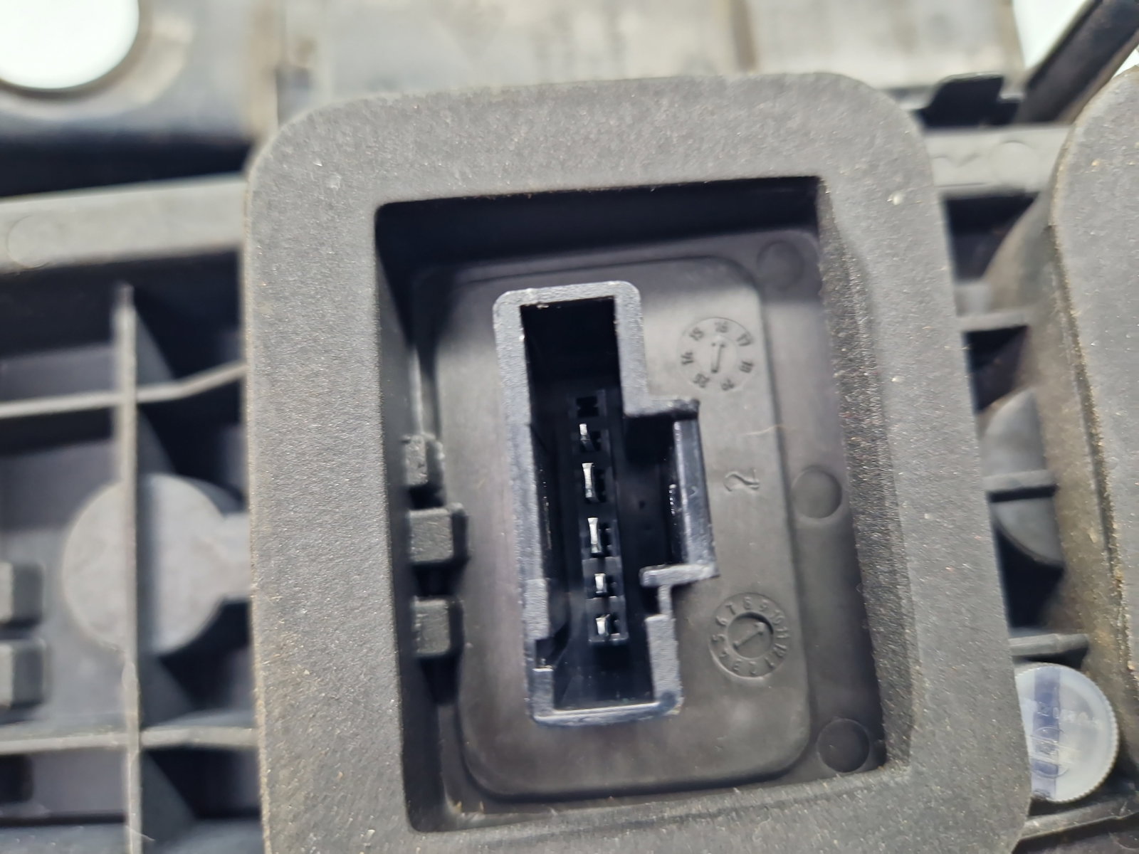 Stop aripa dreapta Dacia Duster [Fabr 2010-2017] SUV Facelift 265506216R - imagine 4