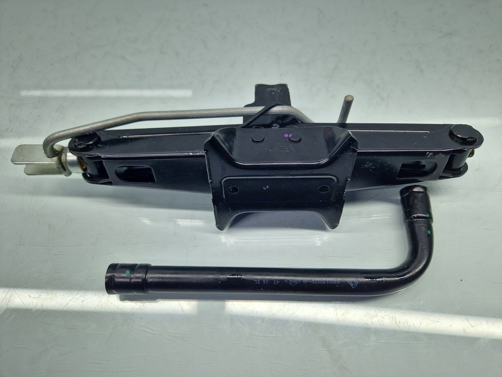 Set cric si cheie Dacia Duster [Fabr 2010-2017] 995506680R - imagine 1