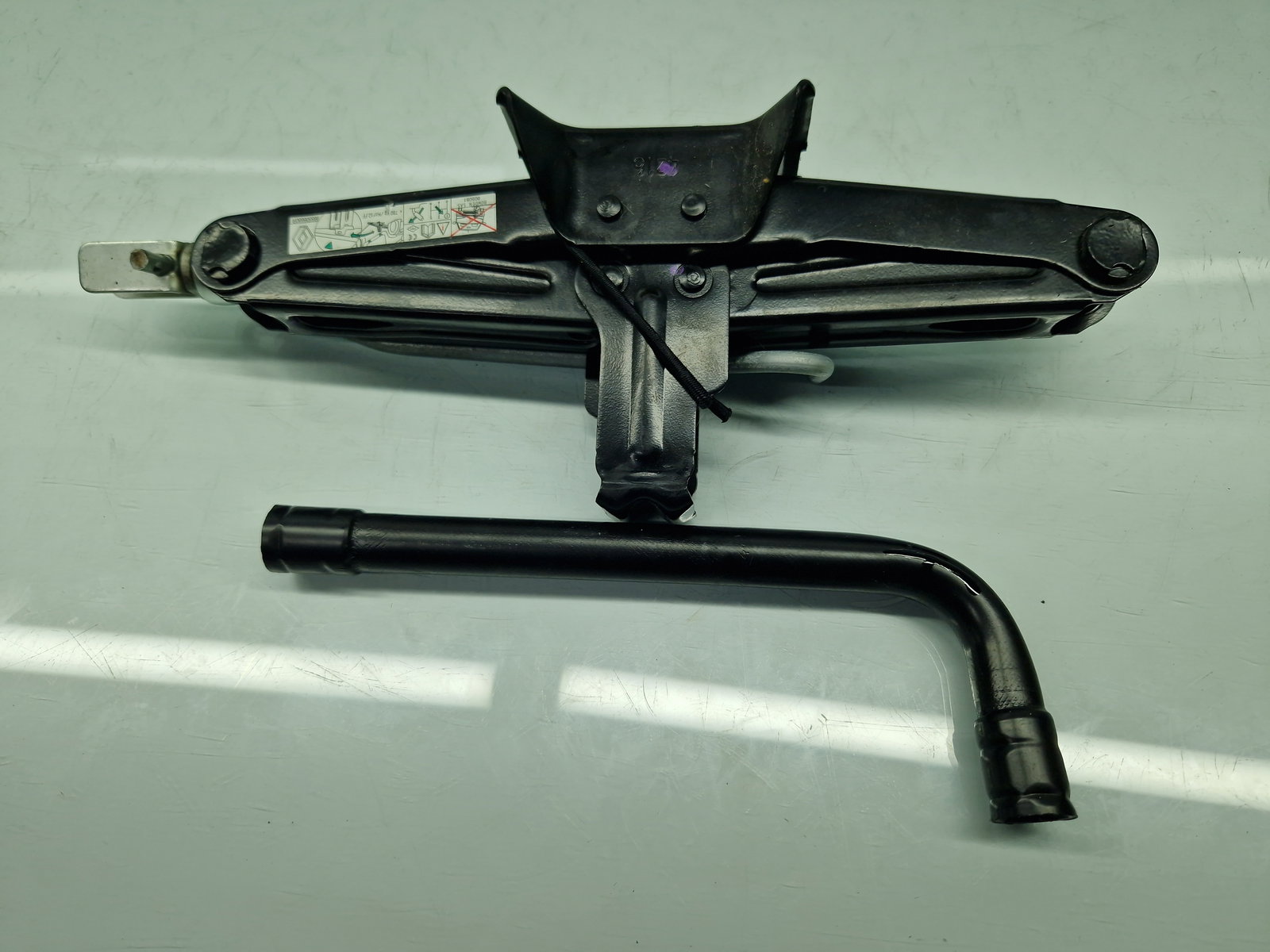 Set cric si cheie Dacia Duster [Fabr 2010-2017] 995506680R - imagine 2