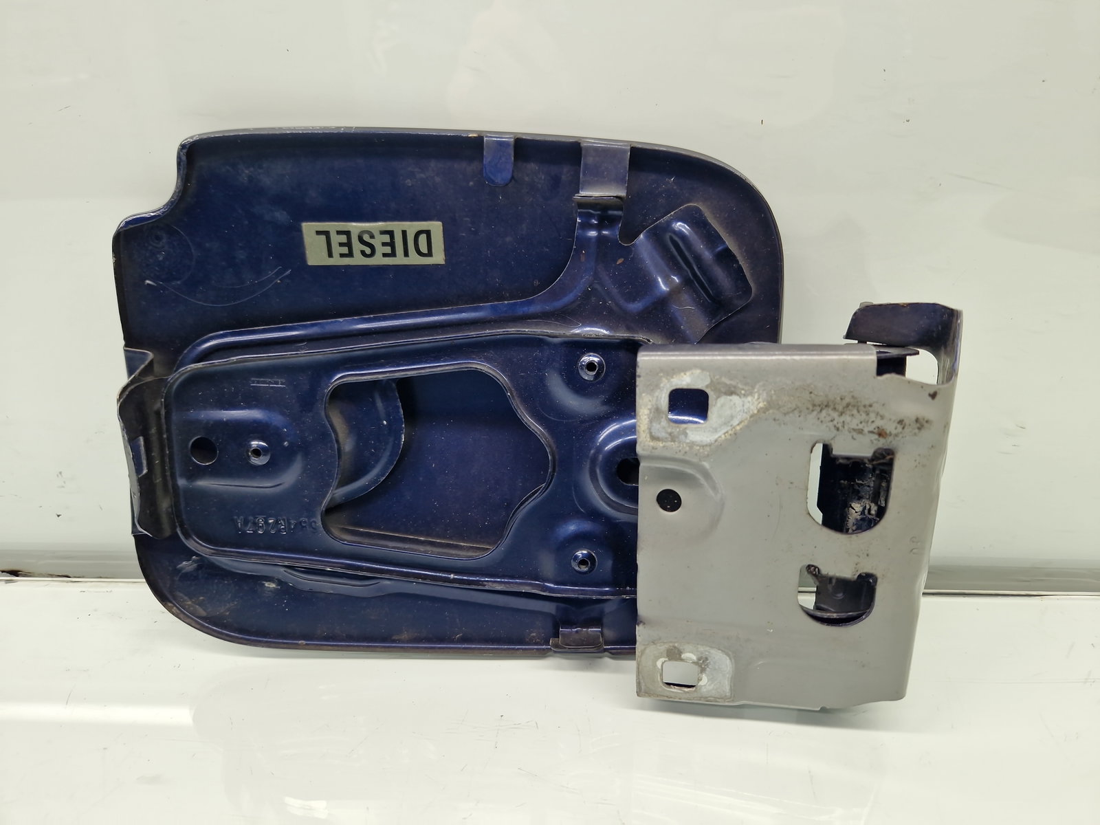 Capac rezervor Dacia Duster [Fabr 2010-2017] SUV Facelift Albastru metalizat - imagine 2