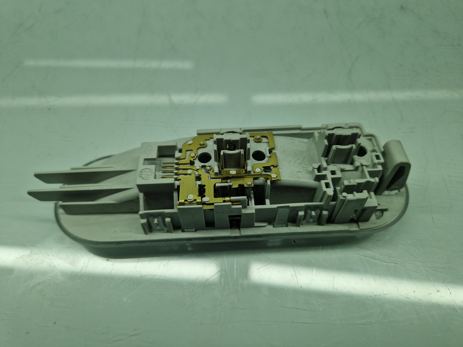 Plafoniera spate Dacia Duster [Fabr 2010-2017] SUV Facelift 8200074362 - imagine 2