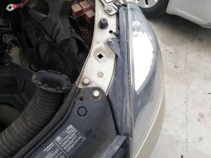 Far stanga OEM Renault Symbol / Thalia [Fabr 1998-2007] 1.5 K9K