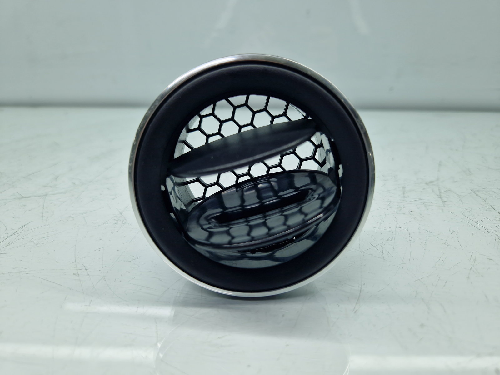 Grila aerisire stanga Dacia Duster [Fabr 2010-2017] 6016R68100P14 - imagine 2