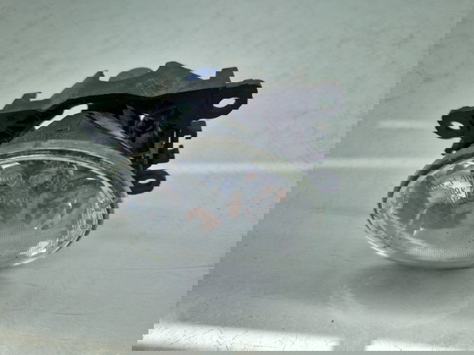 Proiector ceata stanga Dacia Duster [Fabr 2010-2017] SUV Facelift 261500097R