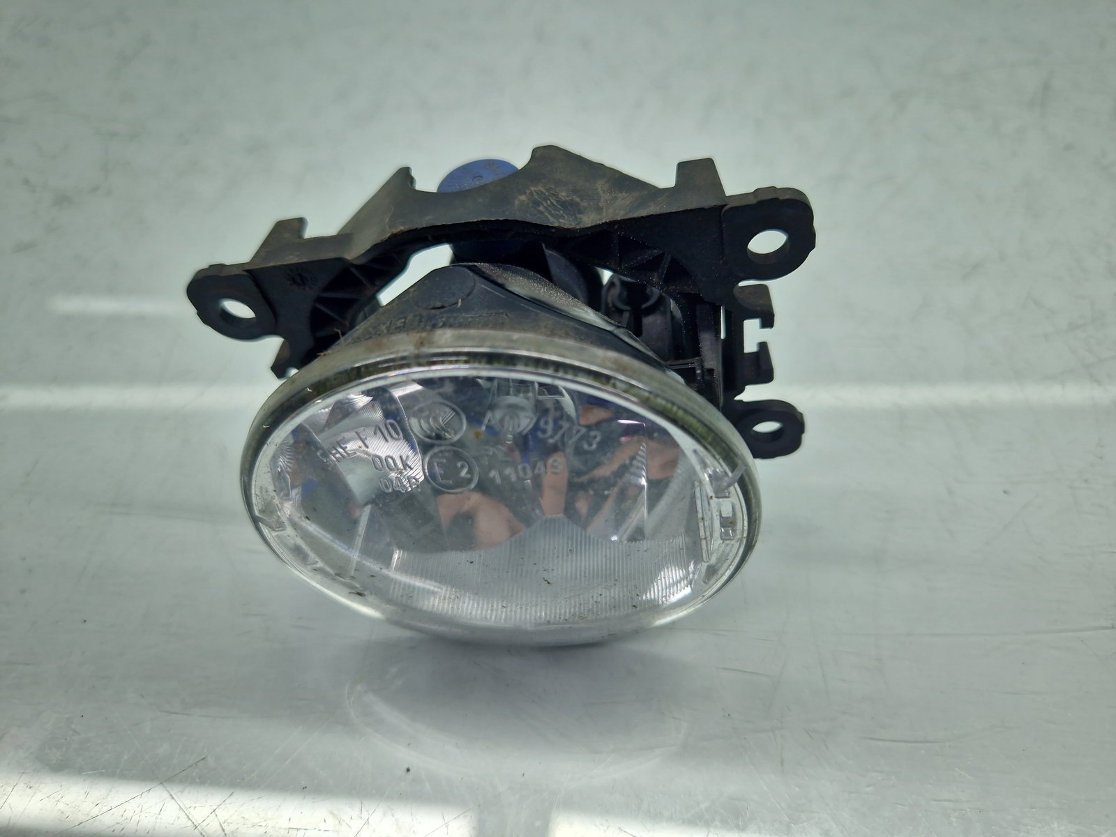 Proiector ceata stanga Dacia Duster [Fabr 2010-2017] SUV Facelift 261500097R - imagine 1