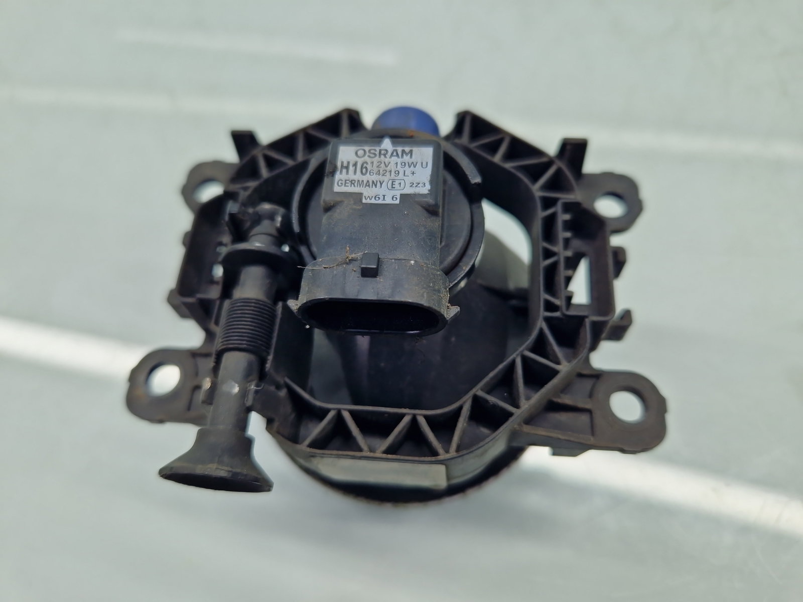 Proiector ceata stanga Dacia Duster [Fabr 2010-2017] SUV Facelift 261500097R - imagine 3