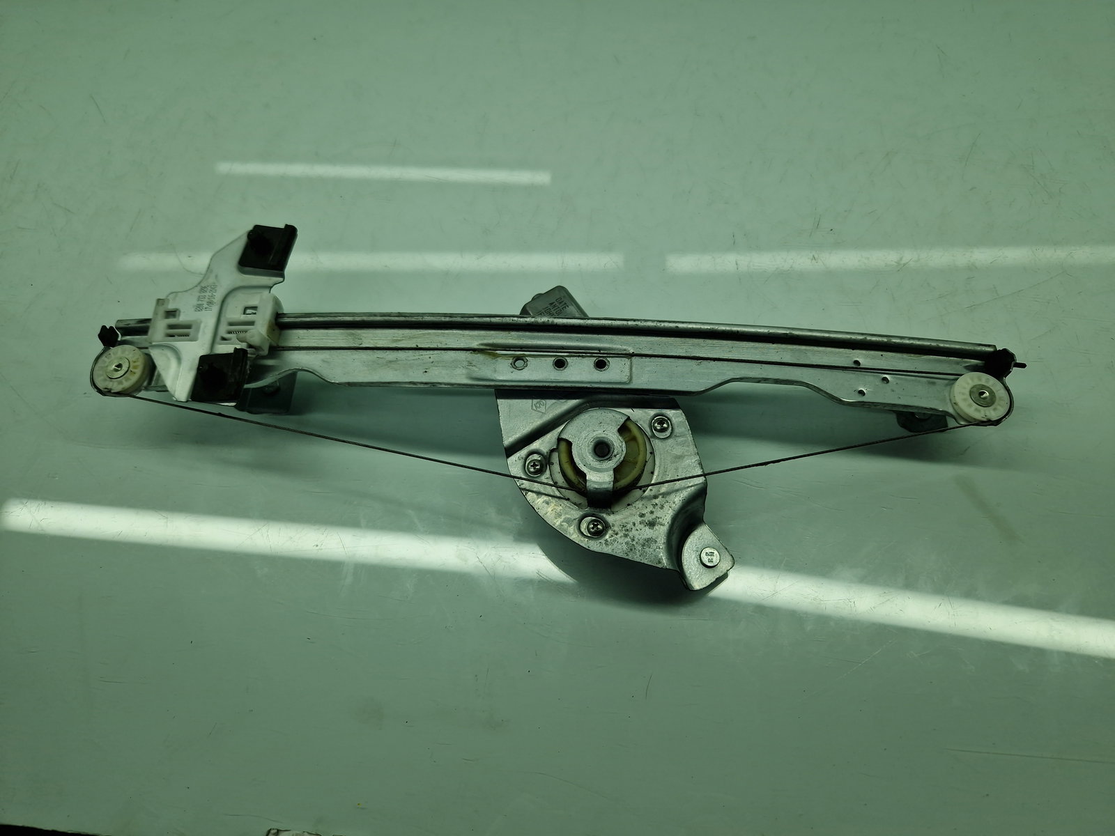 Macara electrica geam stanga fata Dacia Duster [Fabr 2010-2017] SUV Facelift 9030255 - imagine 4