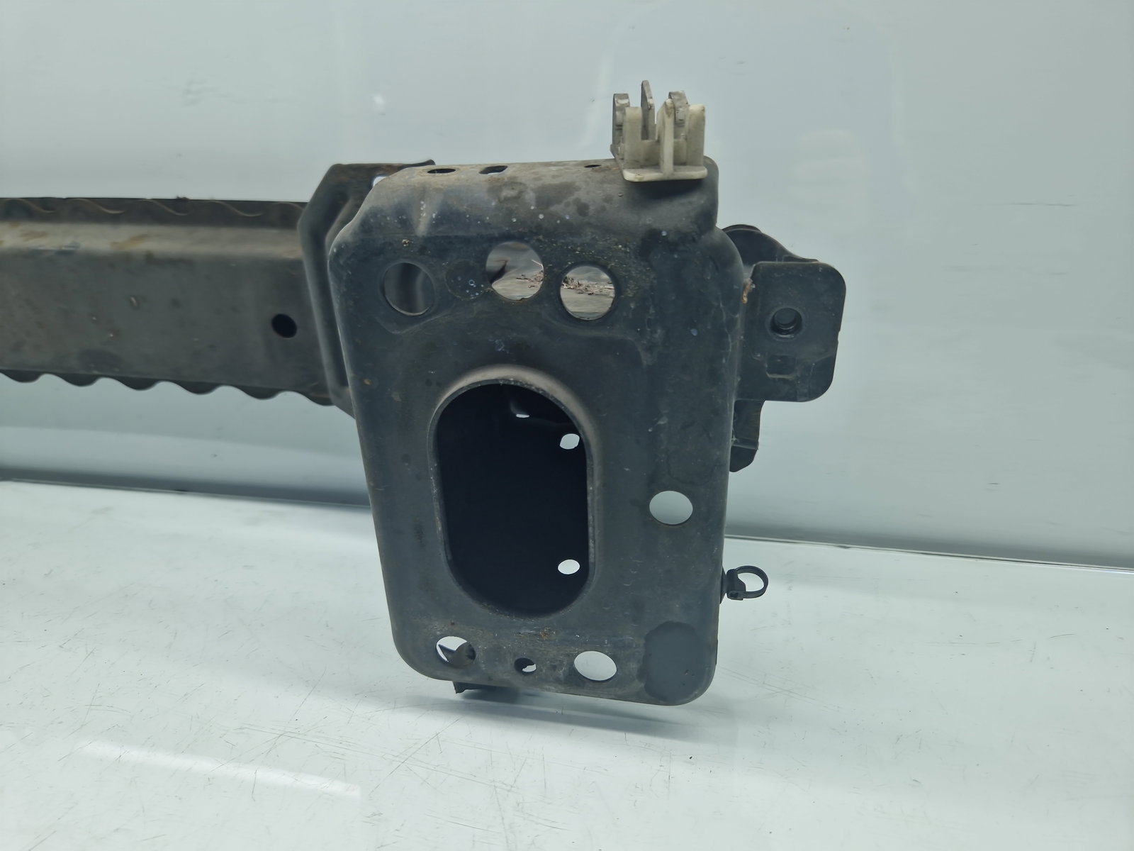 Armatura bara fata Ford Fiesta 6 [Fabr 2008-2019] 8V5117K876BG - imagine 4