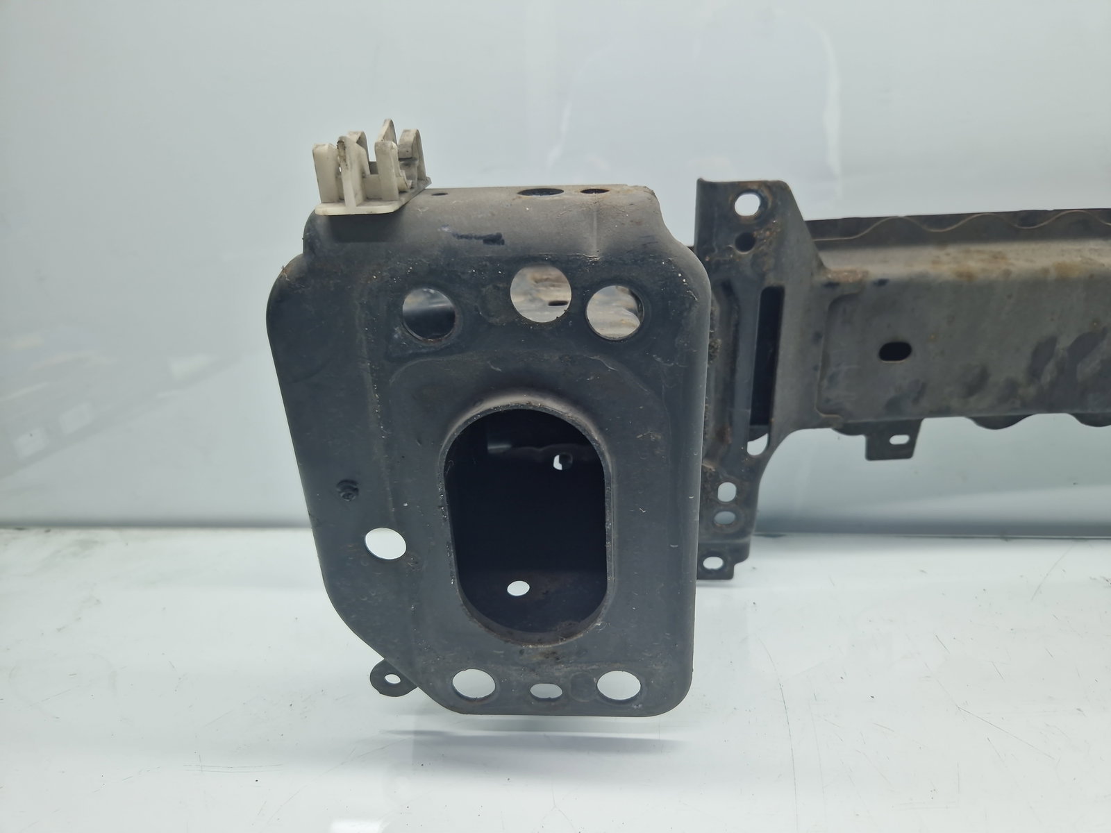 Armatura bara fata Ford Fiesta 6 [Fabr 2008-2019] 8V5117K876BG - imagine 5