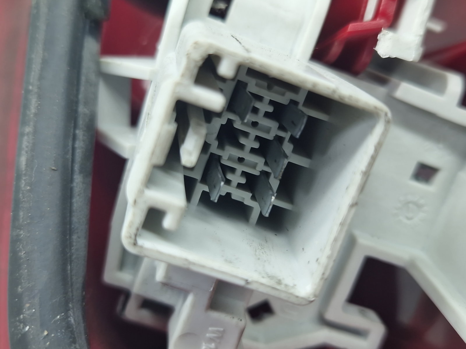 Stop aripa stanga Ford Fiesta 6 [Fabr 2008-2019] 8A61-13405-A - imagine 4