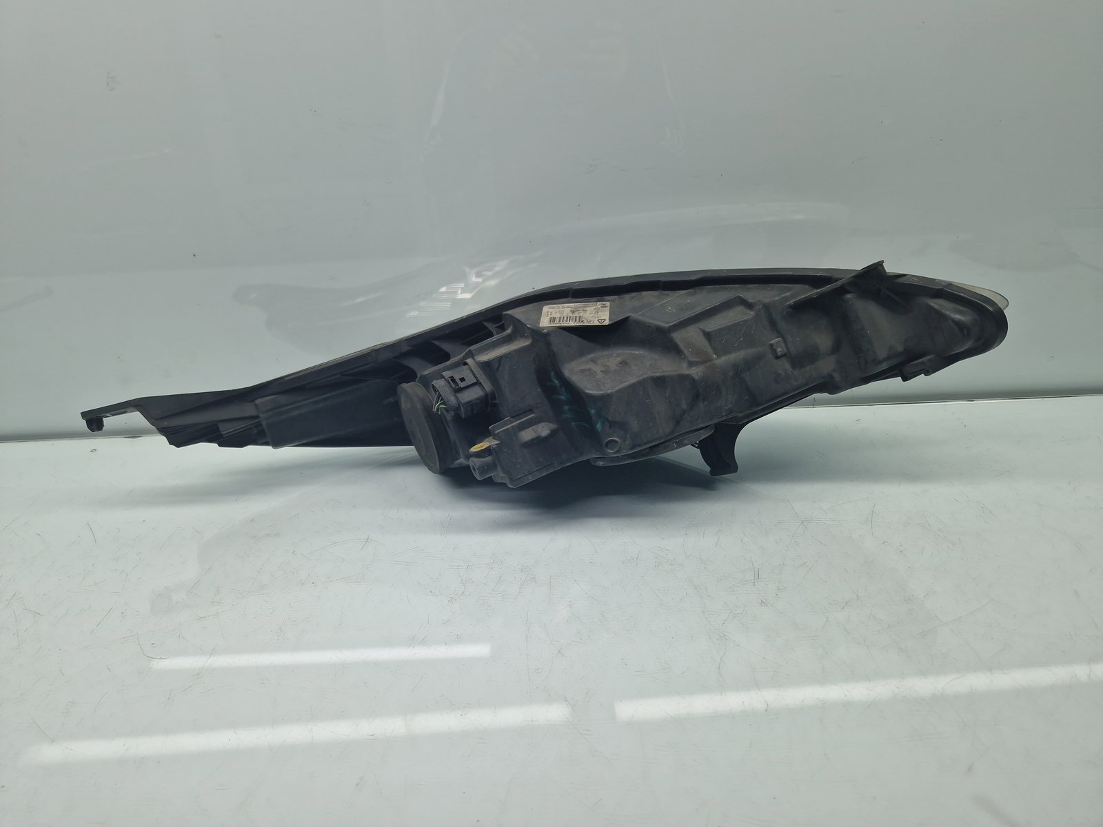 Far stanga Ford Fiesta 6 [Fabr 2008-2019] 8A61-13W030-BJ - imagine 3