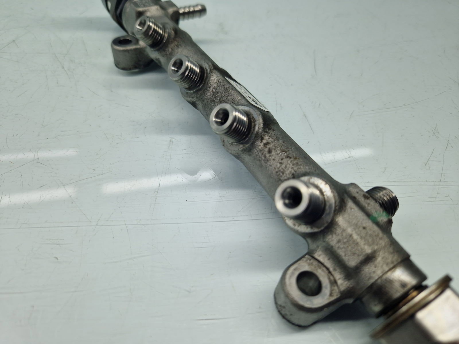 Rampa injectoare Seat Leon (5F1) [Fabr 2012-2018] 04L089B 1.6 TDI CLHA 77KW / 105CP - imagine 4