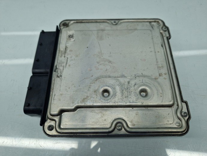 Calculator motor ECU Skoda Octavia 3 (5E3) [Fabr 2012-2020] 04L907309B 1.6 TDI CLHA 77KW / 105CP