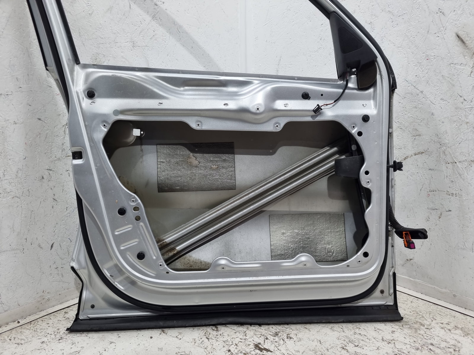 Usa stanga fata Volkswagen Tiguan (5N) [Fabr 2007-2016] SUV LA7W - imagine 2