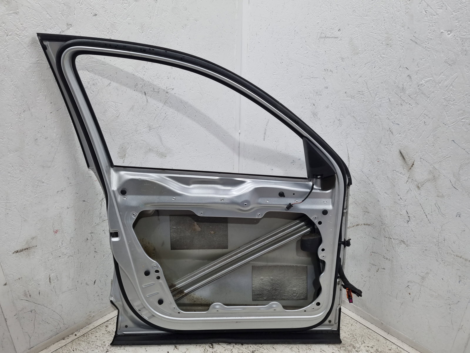 Usa stanga fata Volkswagen Tiguan (5N) [Fabr 2007-2016] SUV LA7W - imagine 3