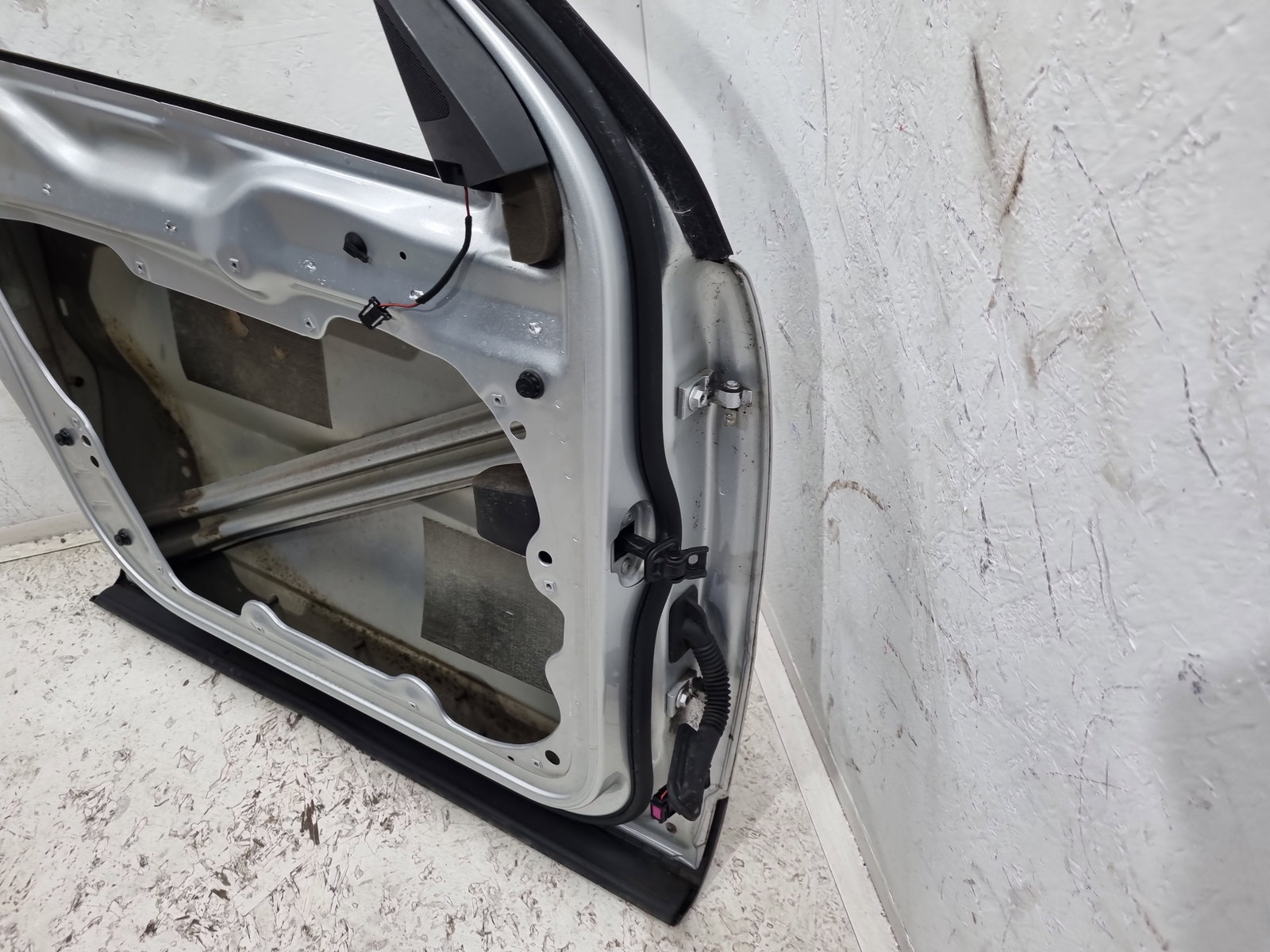 Usa stanga fata Volkswagen Tiguan (5N) [Fabr 2007-2016] SUV LA7W - imagine 9