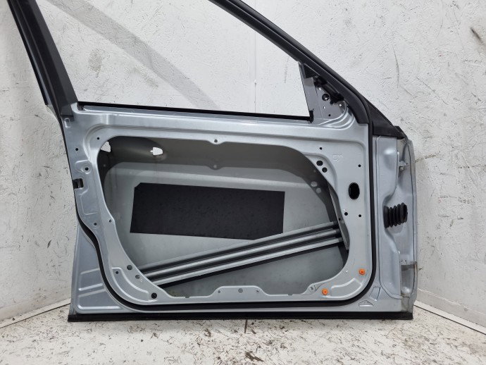 Usa stanga fata Mercedes Clasa C (W204) [Fabr 2007-2014] Berlina Facelift, AMG 988U Argintiu Diamat