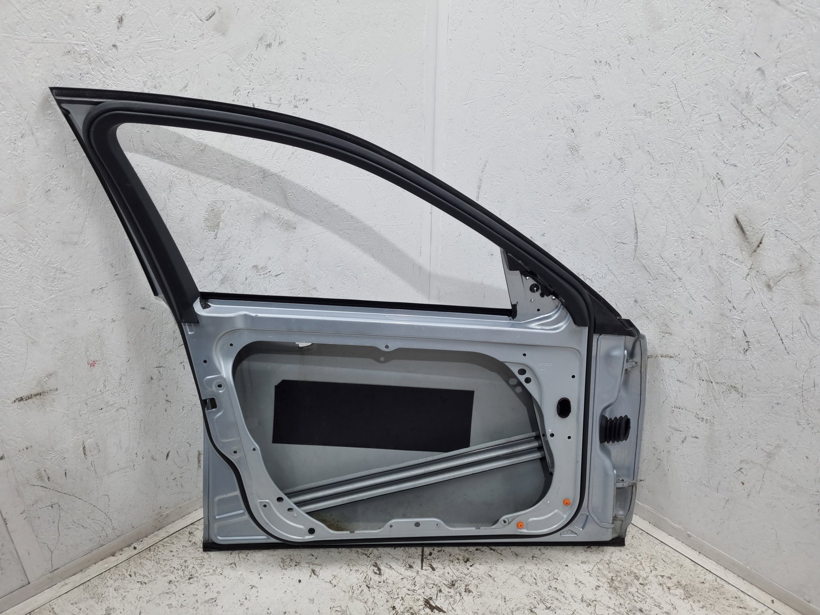 Usa stanga fata Mercedes Clasa C (W204) [Fabr 2007-2014] Berlina Facelift, AMG 988U Argintiu Diamat - imagine 3