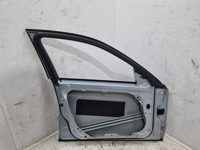 Usa stanga fata Mercedes Clasa C (W204) [Fabr 2007-2014] Berlina Facelift, AMG 988U Argintiu Diamat