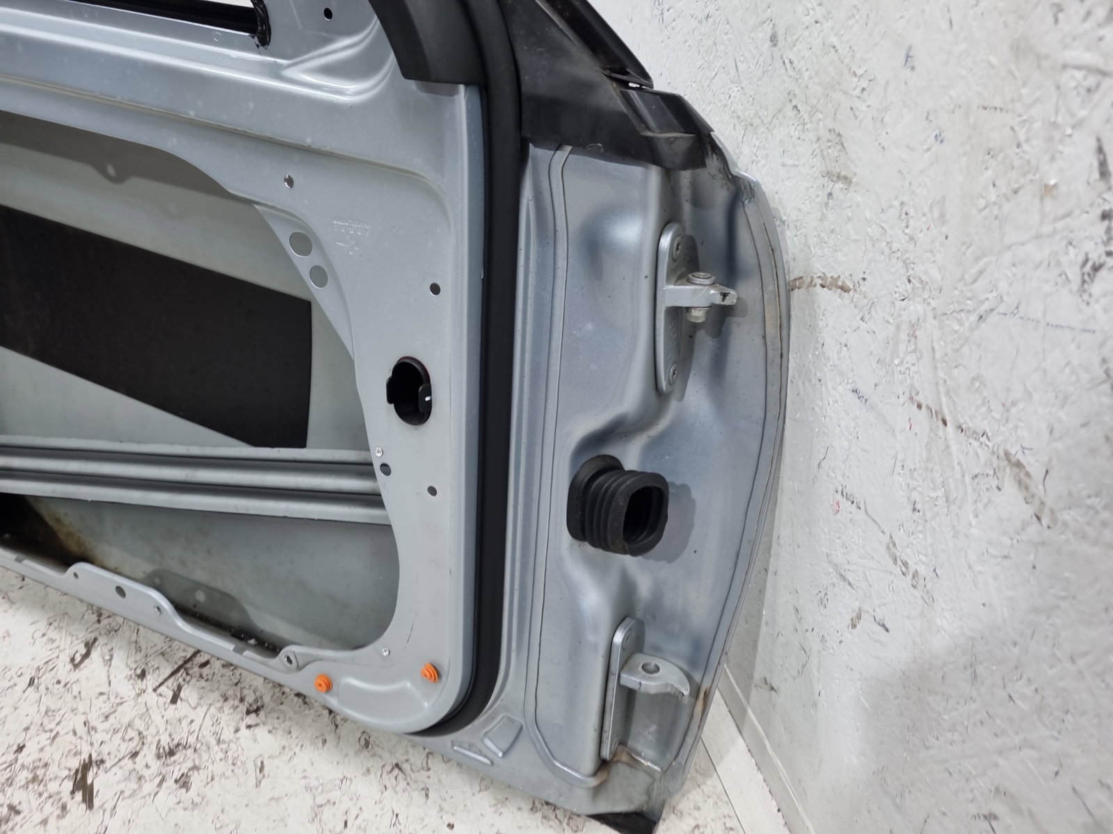 Usa stanga fata Mercedes Clasa C (W204) [Fabr 2007-2014] Berlina Facelift, AMG 988U Argintiu Diamat - imagine 9