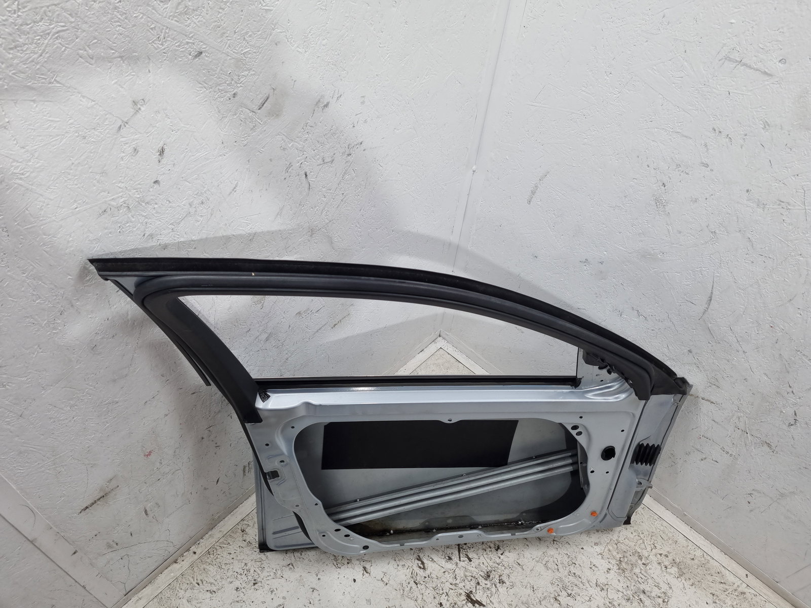 Usa stanga fata Mercedes Clasa C (W204) [Fabr 2007-2014] Berlina Facelift, AMG 988U Argintiu Diamat - imagine 11