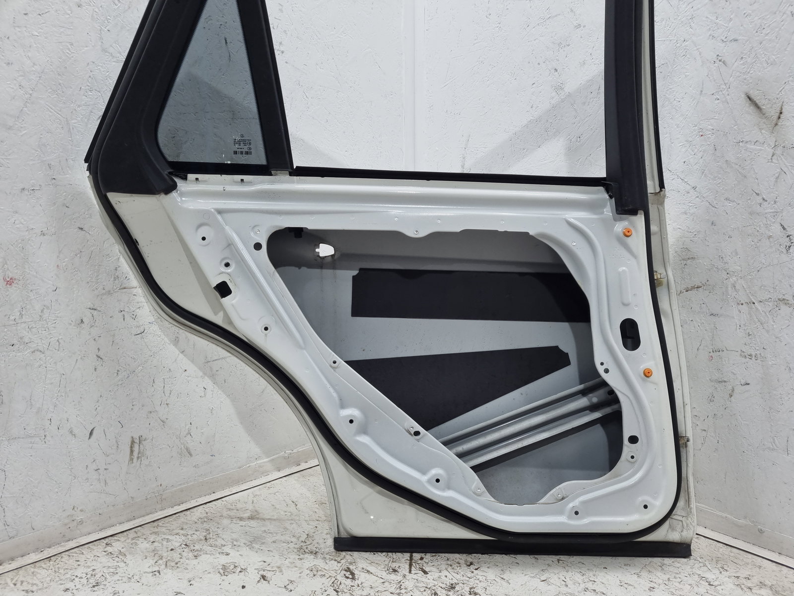 Usa stanga spate Mercedes Clasa E (W212) [Fabr 2009-2016] Break AMG 650U Alb Calcite - imagine 2