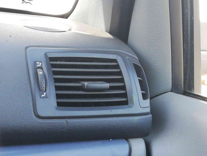 Grila aerisire dreapta OEM Renault Symbol / Thalia [Fabr 1998-2007] 1.5 K9K
