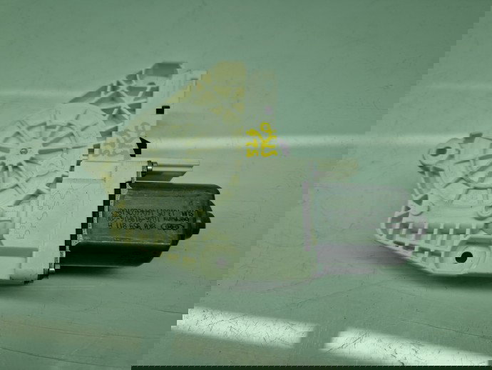 Motoras geam stanga spate AUDI A6 (4G2, C7) S-line [Fabr 2012-2017] 8K0959811A