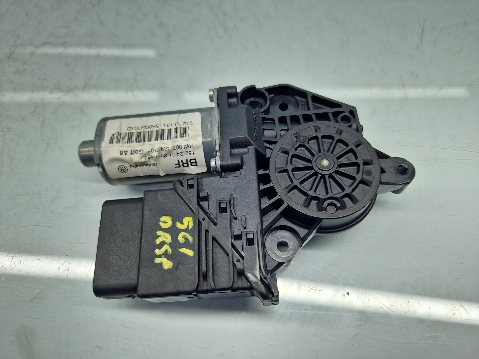 Motoras geam dreapta spate Volkswagen Golf 6 (5K1) [Fabr 2009-2013] Hatchback 5K0959704D - imagine 2