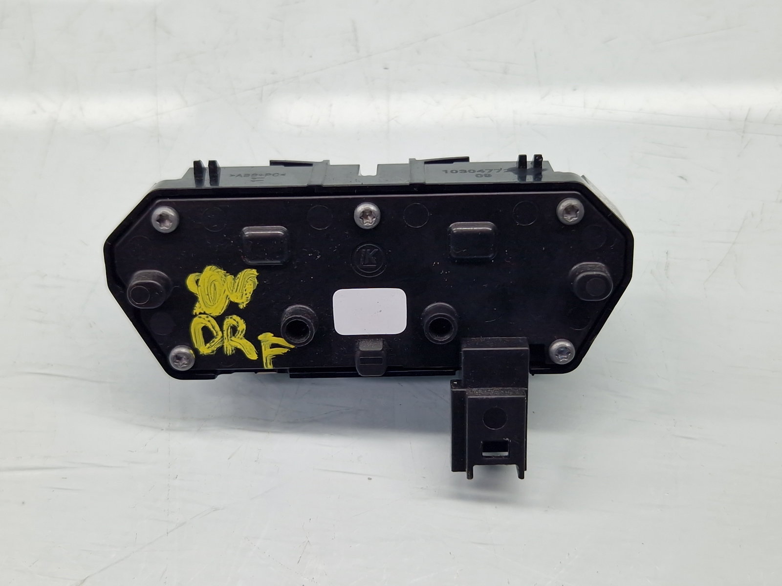 Buton incalzire scaune Mercedes Clasa A (W177) [Fabr 2019-2024] A1779056800 - imagine 2