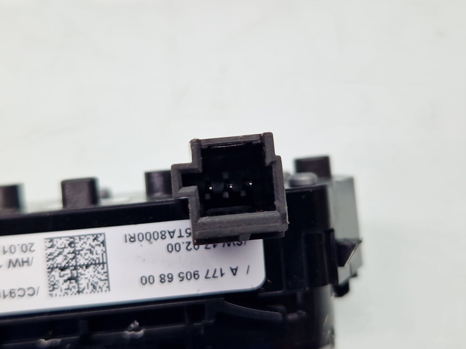 Buton incalzire scaune Mercedes Clasa A (W177) [Fabr 2019-2024] A1779056800 - imagine 3