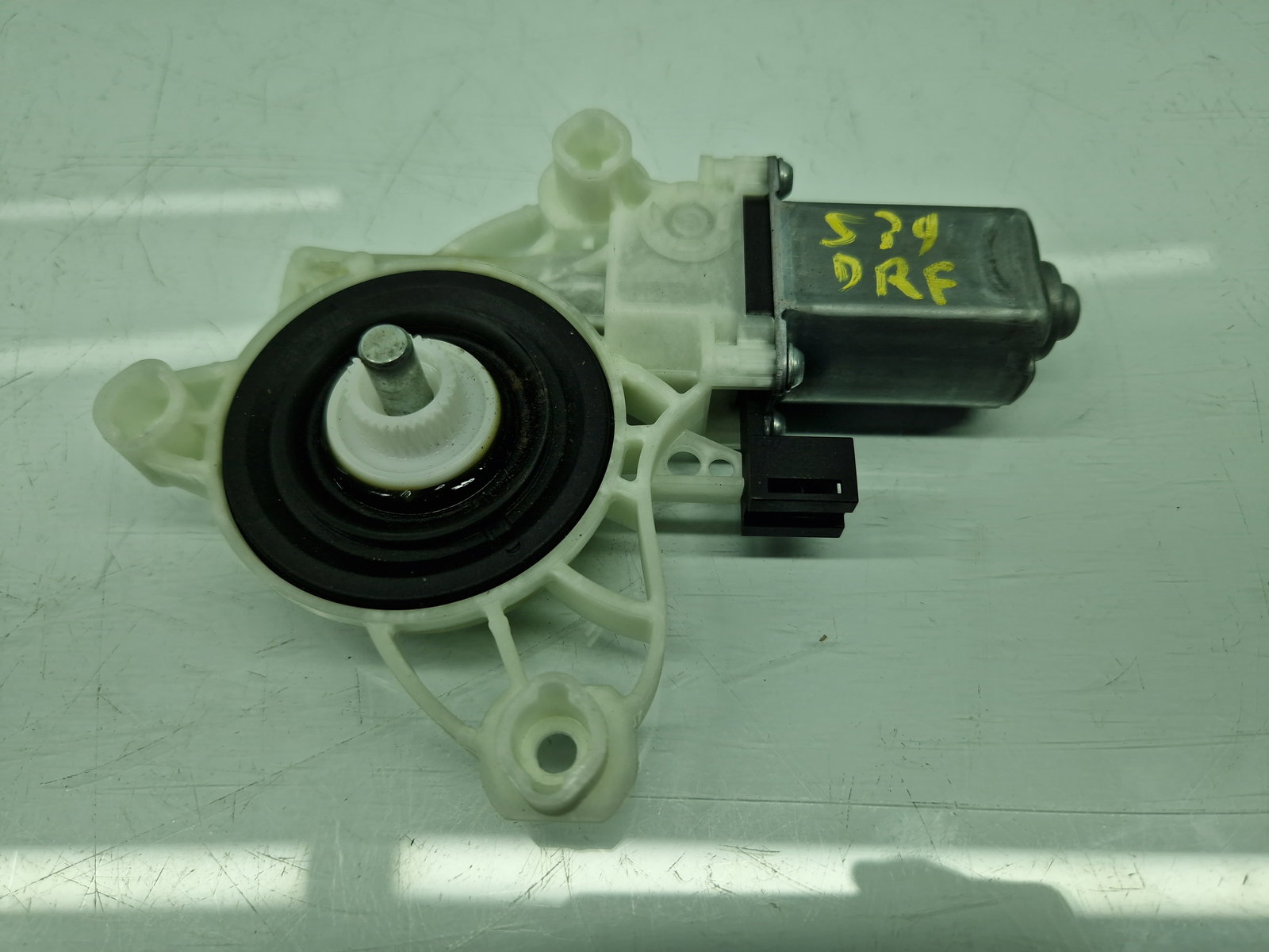 Motoras geam dreapta fata Mercedes Clasa A (W177) [Fabr 2019-2024] Berlina AMG A0009065706 - imagine 1