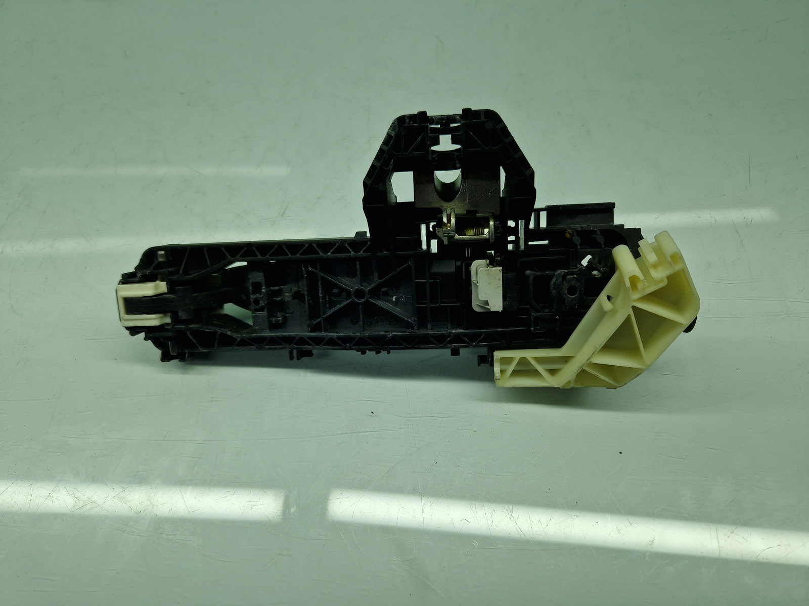 Maner usa stanga spate Mercedes Clasa E (W212) [Fabr 2009-2016] Break AMG 650U Alb Calcite - imagine 3