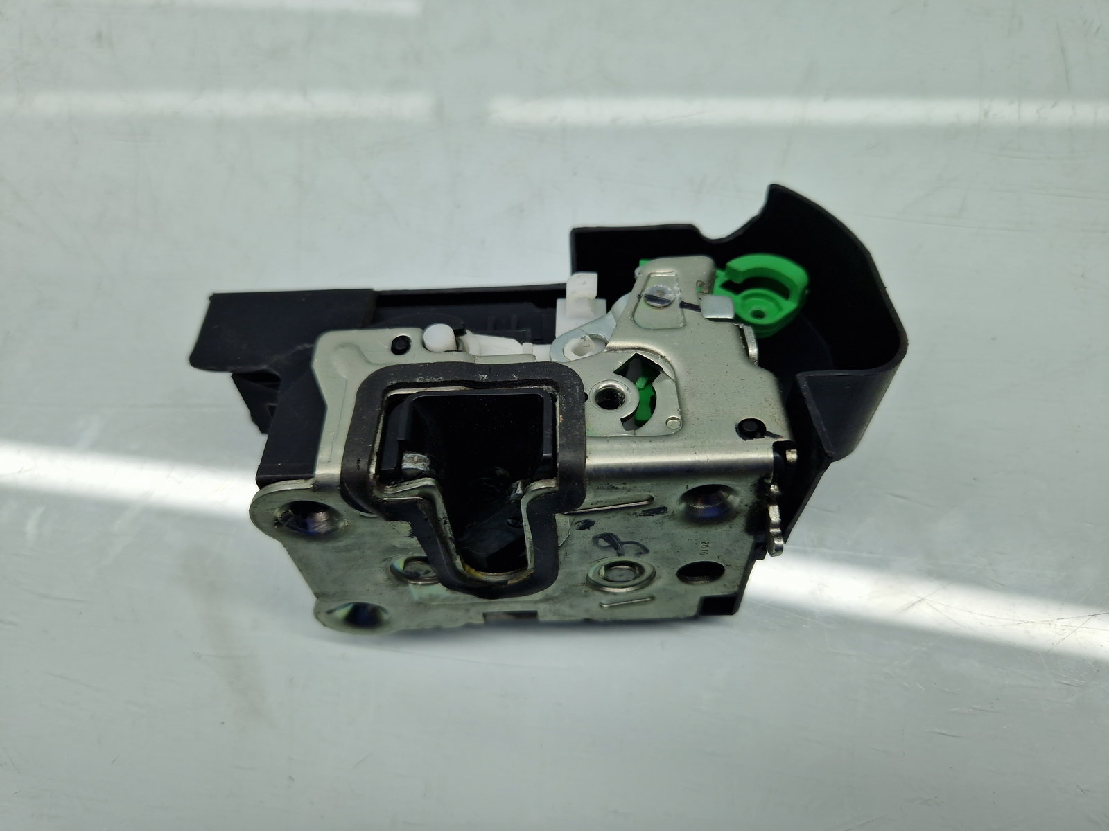 Broasca usa dreapta spate Dacia Duster [Fabr 2010-2017] SUV Facelift 825020966R - imagine 3