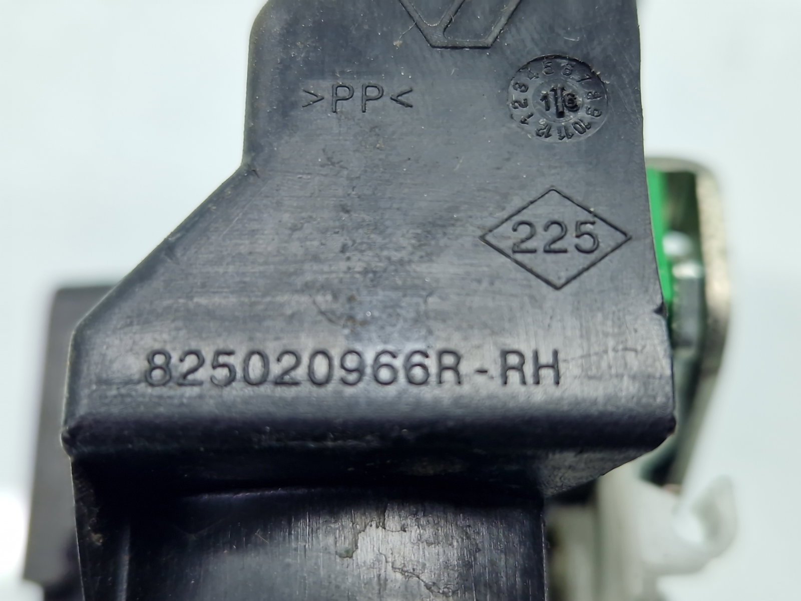 Broasca usa dreapta spate Dacia Duster [Fabr 2010-2017] SUV Facelift 825020966R - imagine 6