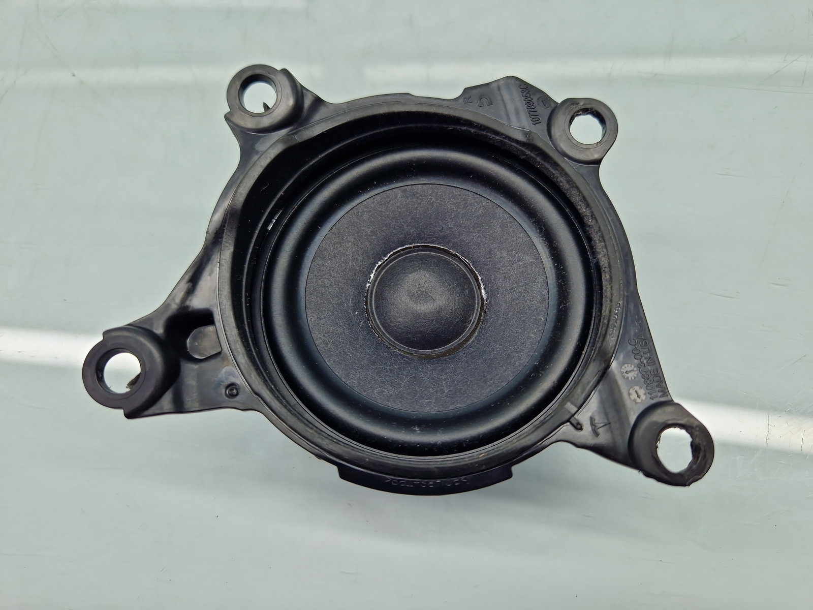 Boxa dreapta spate TESLA Model 3 [Fabr 2020-2025] 1079742-00-A - imagine 1