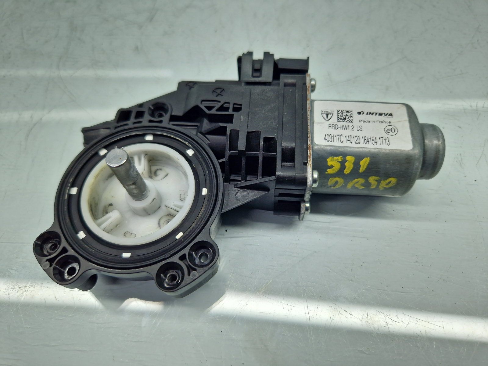 Motoras geam dreapta spate TESLA Model 3 [Fabr 2020-2025] 403117C - imagine 1