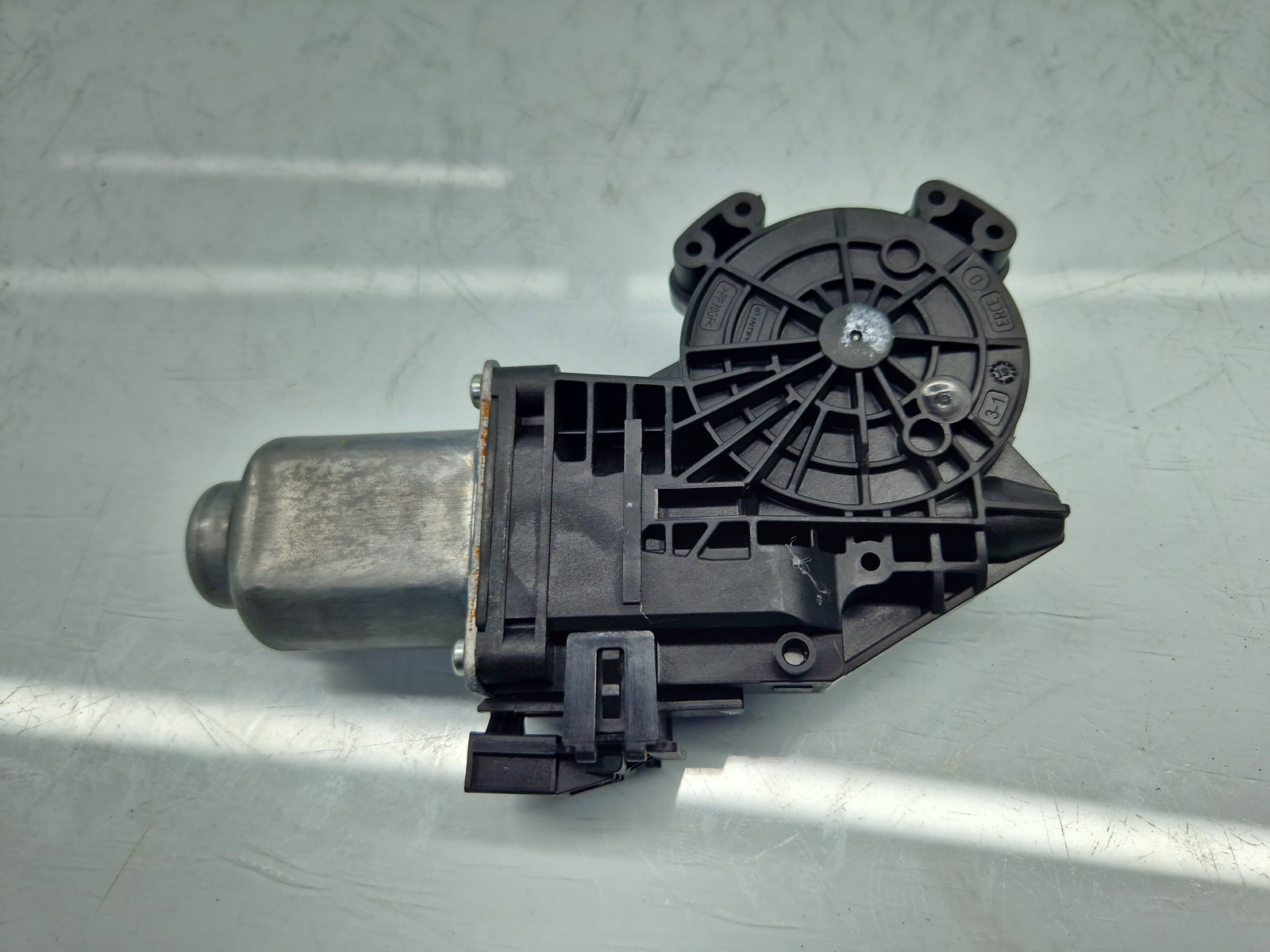 Motoras geam stanga spate TESLA Model 3 [Fabr 2020-2025] 403116C - imagine 2