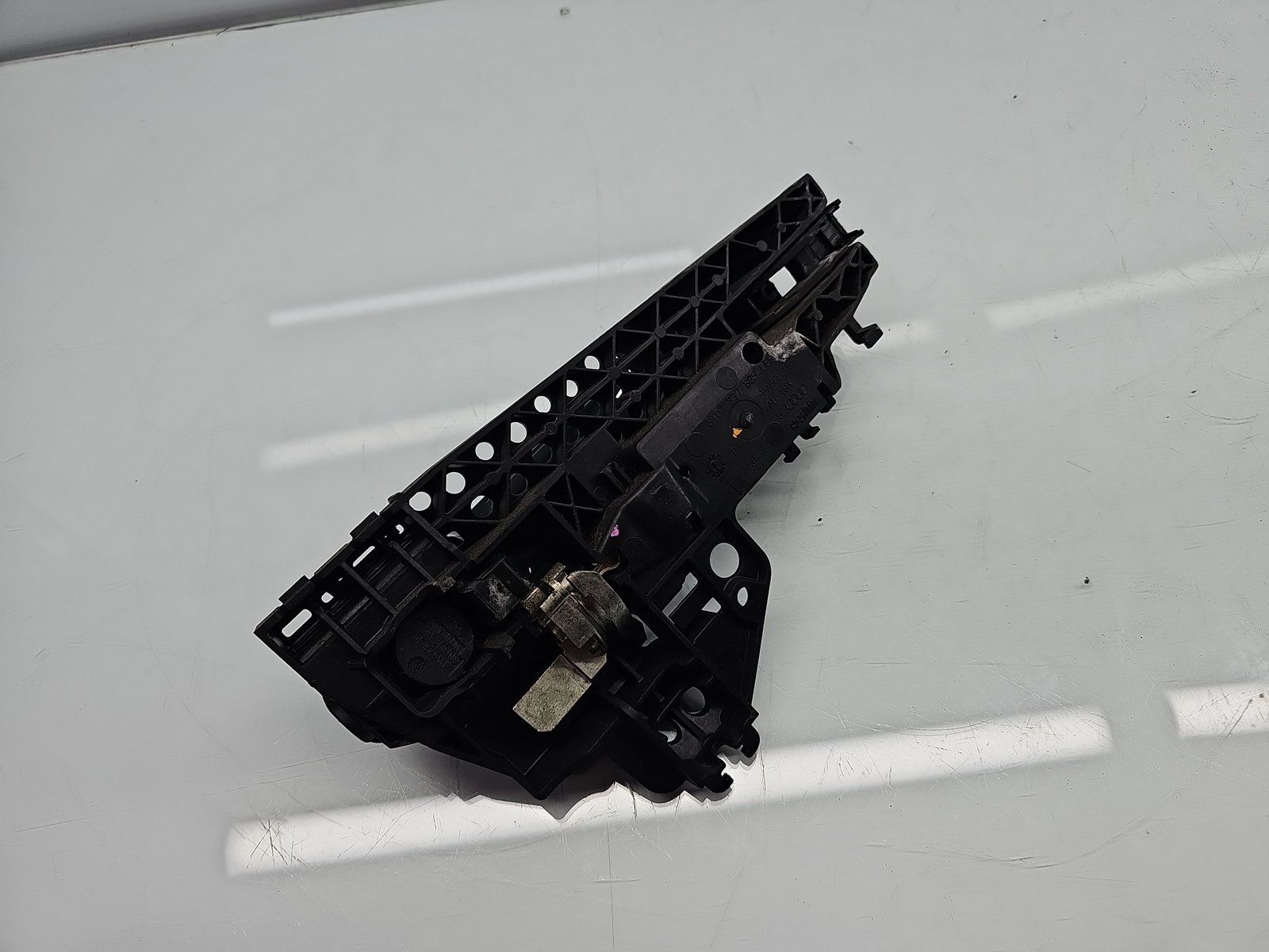 Maner usa stanga spate AUDI A4 (8K2, B8.5) [Fabr 2008-2015] Berlina Facelift LZ9Y - imagine 4