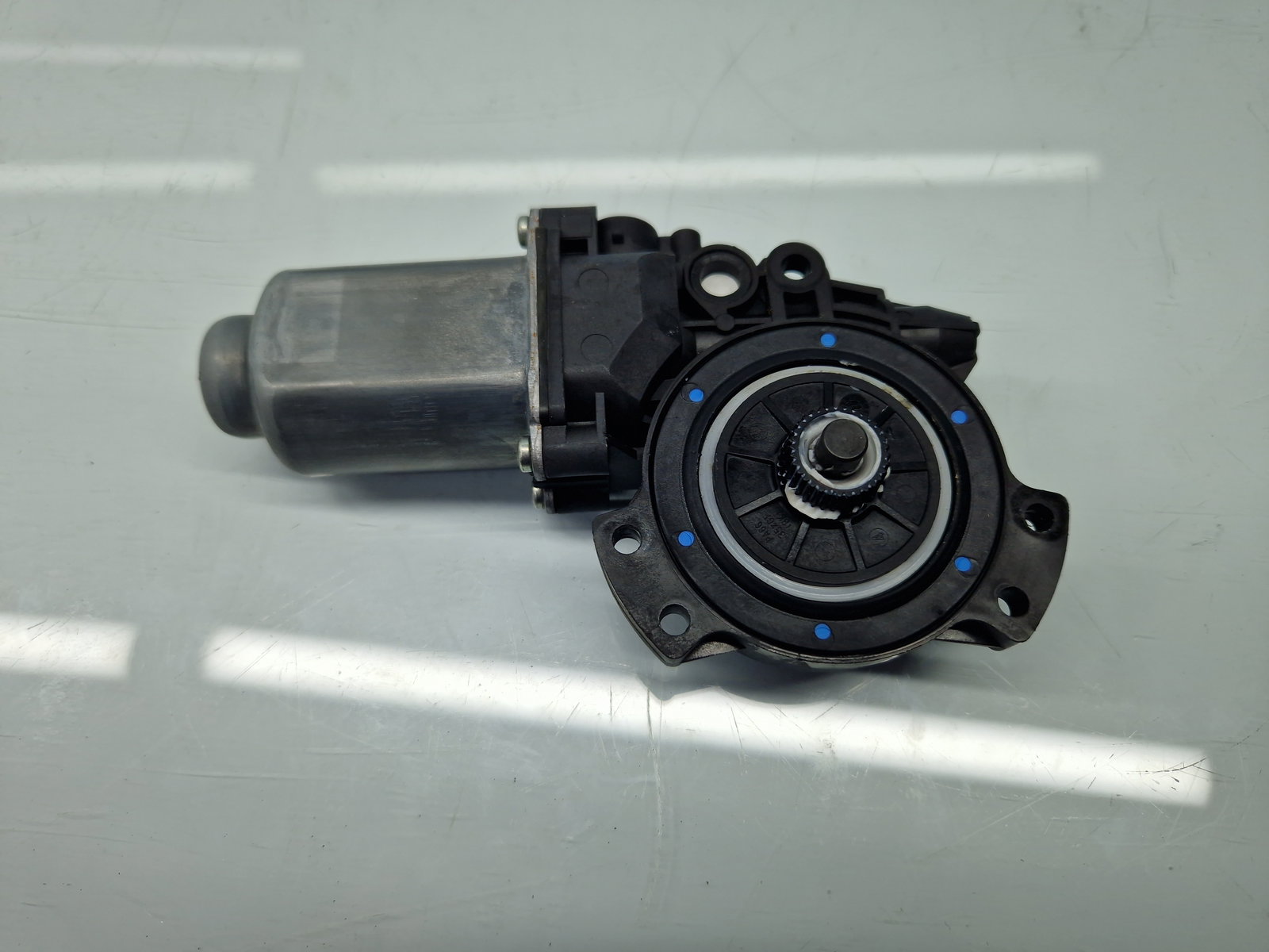 Motoras geam stanga spate Hyundai ix35 (LM) [Fabr 2010-2017] 402354B - imagine 2