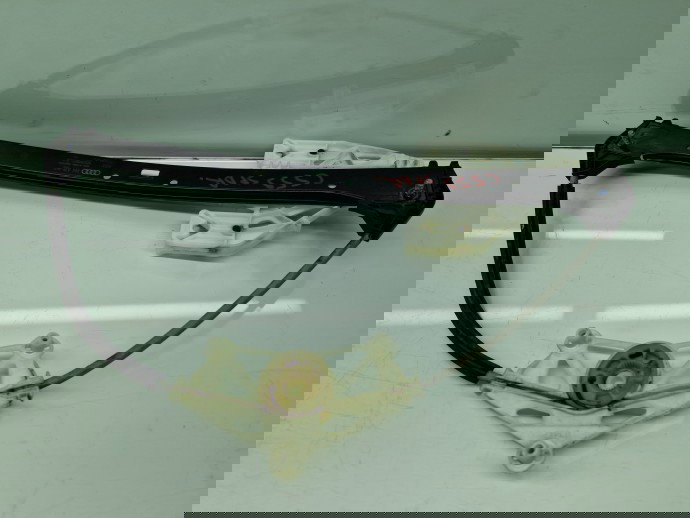 Macara electrica geam dreapta spate AUDI A3 (8VS) [Fabr 2013-prezent] Berlina S-line 8V4839462