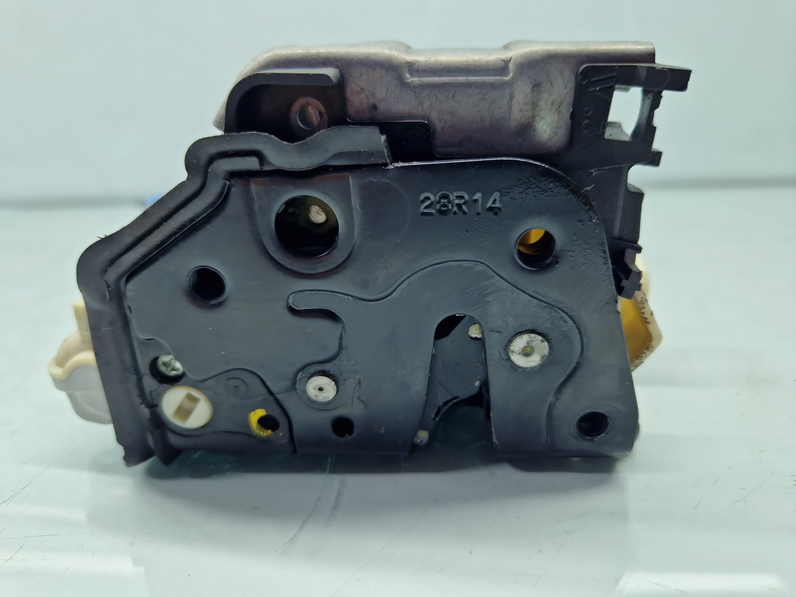 Broasca usa dreapta spate AUDI A3 (8VS) [Fabr 2013-prezent] Berlina S-line 4G0839016 - imagine 1