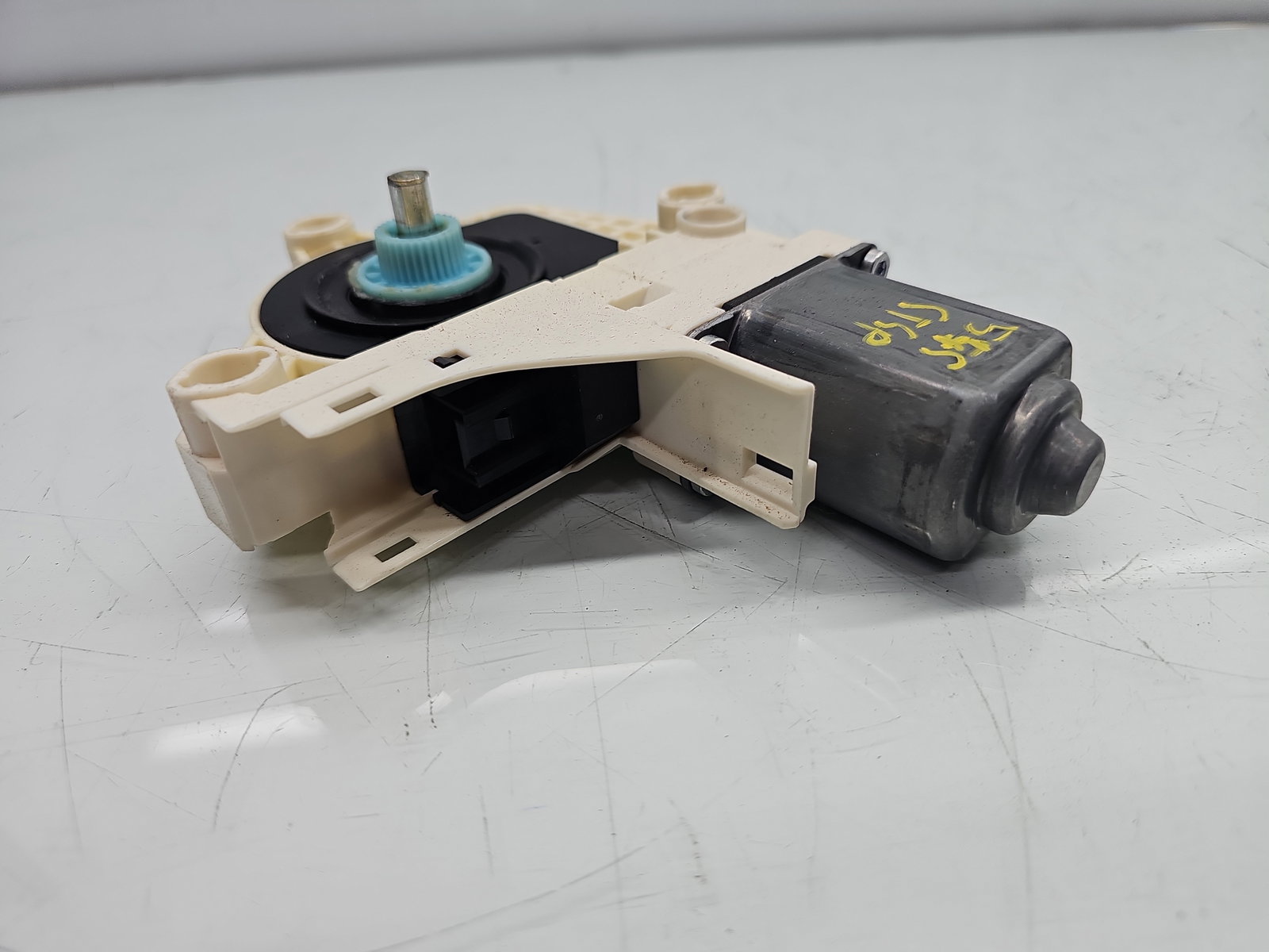 Motoras geam stanga spate AUDI A4 (8K2, B8.5) [Fabr 2008-2015] Berlina Facelift 8K0959811A - imagine 3