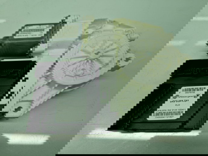 Motoras geam stanga fata Volkswagen Tiguan (5N) [Fabr 2007-2016] SUV 5K0959792