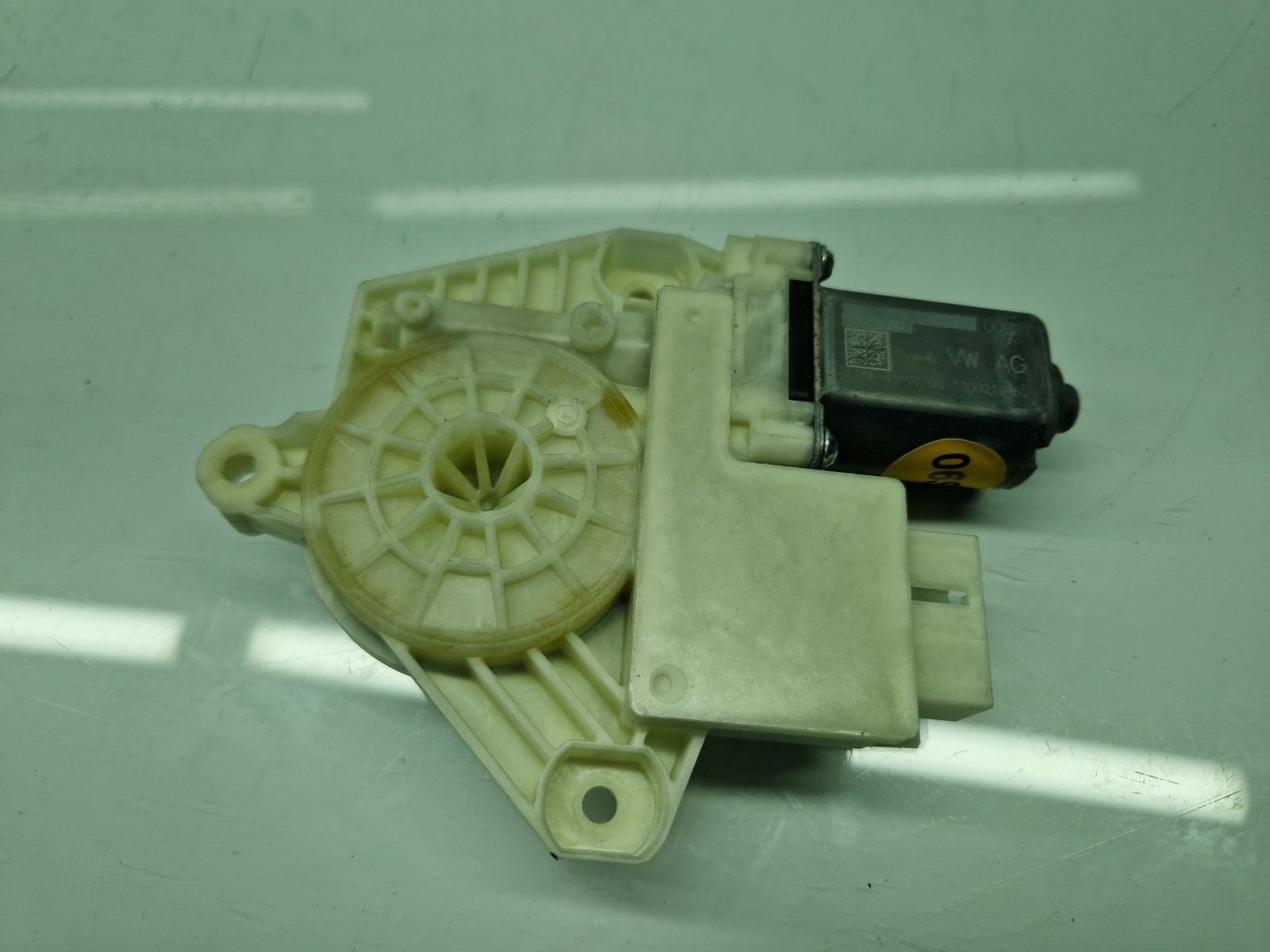 Motoras geam dreapta spate Volkswagen Golf 7 (5G) [Fabr 2014-prezent] Hatchback 5Q4959812A - imagine 2