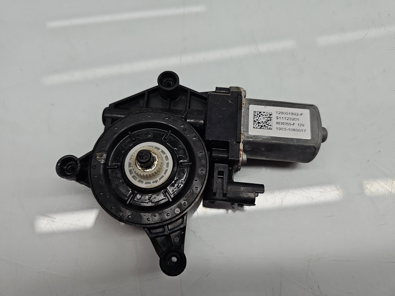 Motoras geam stanga spate Dacia Duster 2 [Fabr 2017-2023] 128001892F - imagine 1